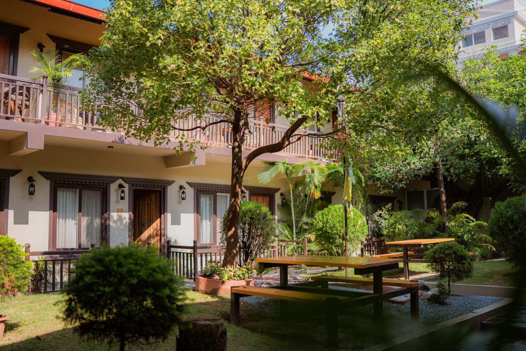 Busy Bee Resort, 포카라 외부 사진
